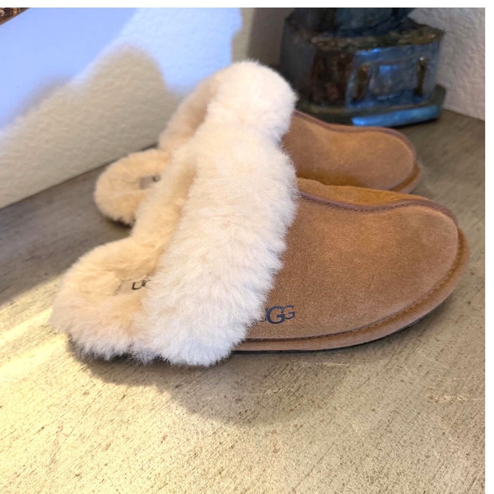 UGG Scuffette II Chestnut Suede Sheepskin Slippers Womens 6